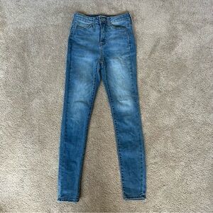 SO Women’s Midwash High Rise Jegging in Blue